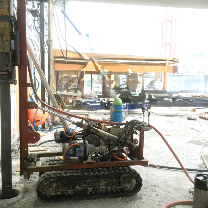 2 Injektionsrammpfähle bei beschränkter Höhe (Mini Ramme)