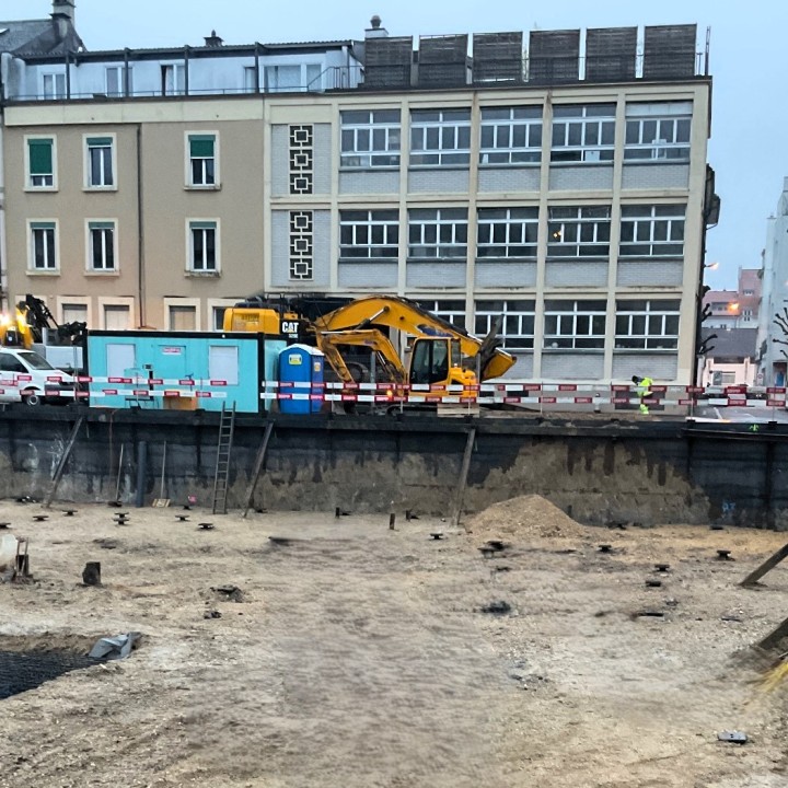 4. Gerammte Rühlwand mit Blechausfachung